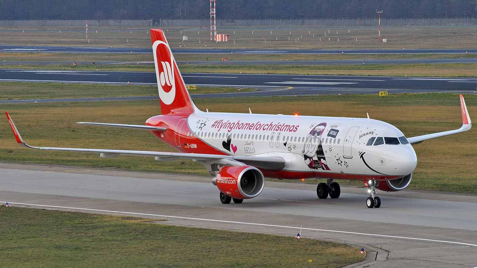 airberlin / A320-200SL / D-ABNM / Berlin-Tegel / 19.12.2015 *Weihnachtsflieger 2015*