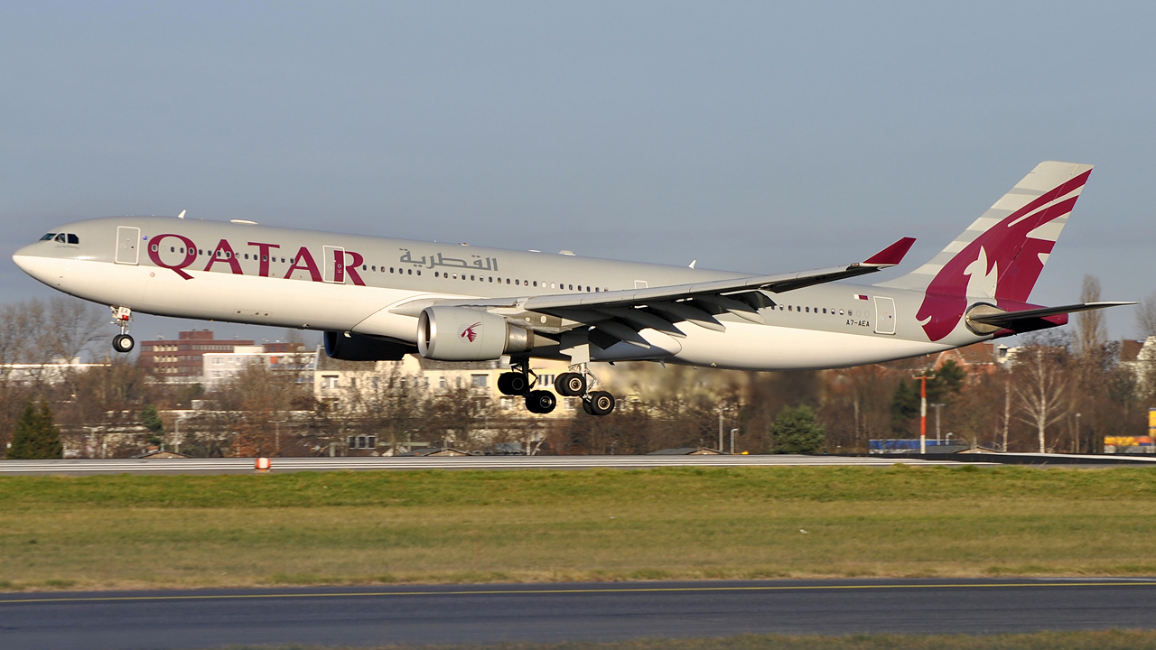 Qatar Airways / A330-300 / A7-AEA / Berlin-Tegel / 24.12.2015